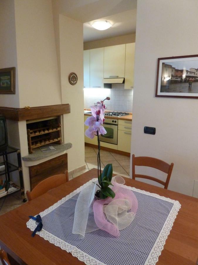 La Casina Appartamento Nel Cuore Di グレーヴェ・イン・キアンティ エクステリア 写真